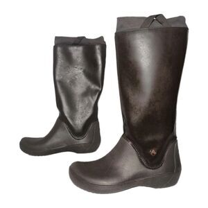 Crocs Rainfloe Rain Boots Womens Size 7 Waterproof Rainy Day Outdoor Protection